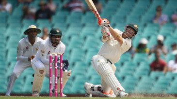SYDNEY, AUSTRALIA - JANUARY 06: David Warner of Australia bats during day four of the Third Test match between Australia and Pakistan at Sydney Cricket Ground on January 6, 2017 in Sydney, Australia. (Photo by Mark Kolbe/Getty Images)