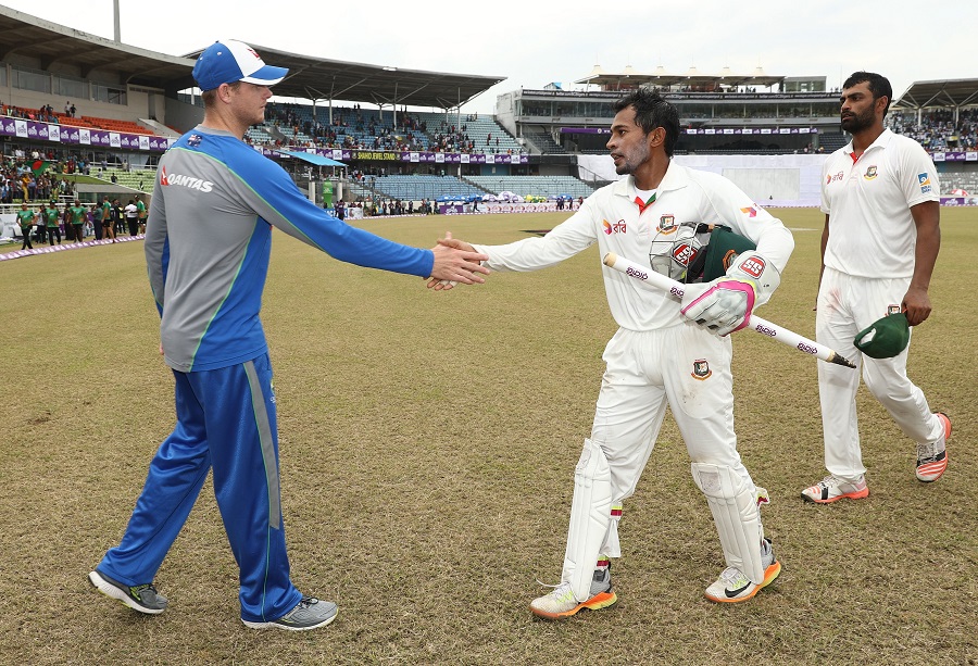 MIRPUR, BANGLADESH - AUGUST 30:  Steve Smith of Australia and Mushfiqur Rahim of Bangladesh shake hands after Bangladesh defeated Australia during day four of the First Test match between Bangladesh and Australia at Shere Bangla National Stadium on August 30, 2017 in Mirpur, Bangladesh.  (Photo by Robert Cianflone/Getty Images)