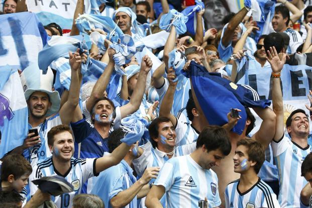 Copy of Argentina fans--621x414