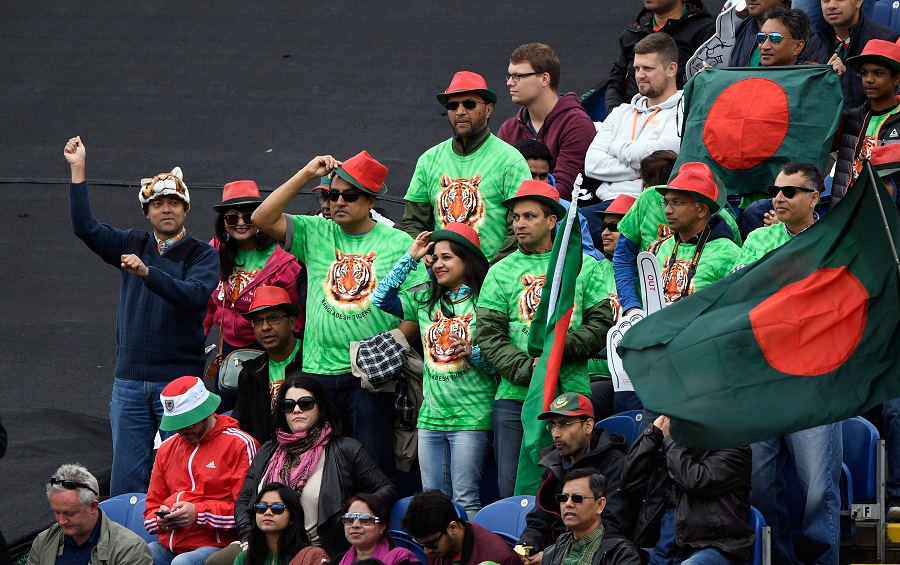 CARDIFF, WALES - JUNE 09:  Bangladesh fans enjoy a wicket during the ICC Champions Trophy match between New Zealand and Bangladesh at SWALEC Stadium on June 9, 2017 in Cardiff, Wales.  (Photo by Stu Forster/Getty Images)