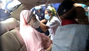 Khaleda Zia get vaccine